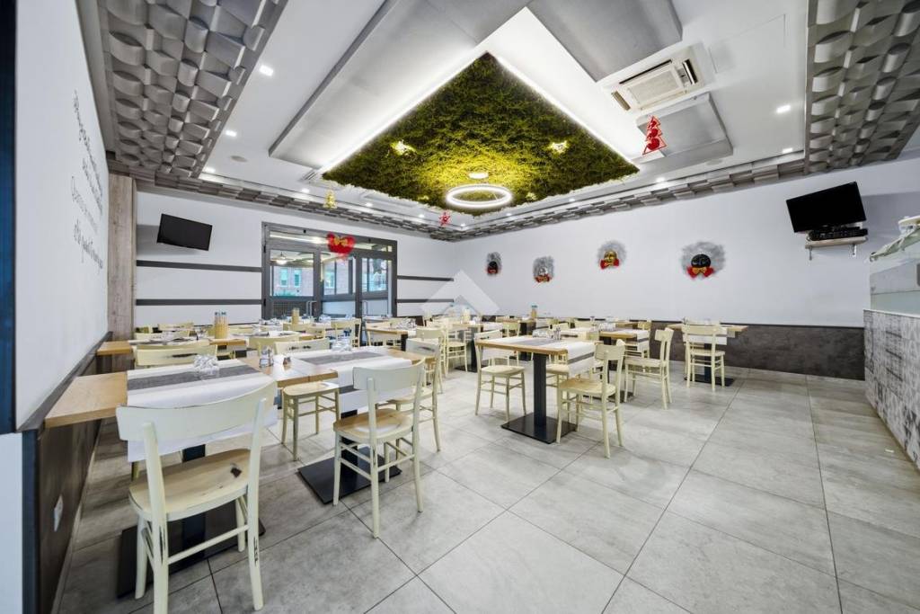 negozio in vendita a Carpi in zona Centro Storico