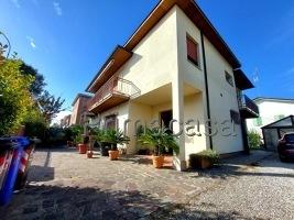 casa indipendente in vendita a Carpi in zona Cibeno Pile