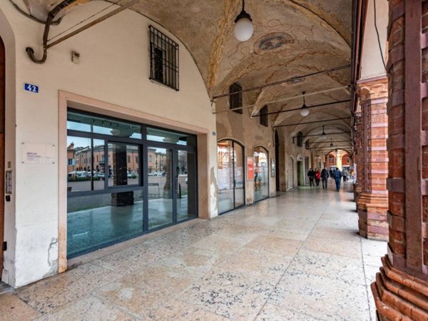 appartamento in vendita a Carpi in zona Centro Storico