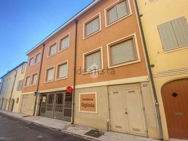 appartamento in vendita a Carpi in zona Centro Storico