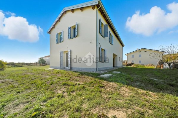 appartamento in vendita a Carpi in zona Cortile