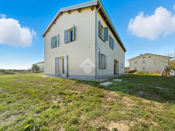 casa indipendente in vendita a Carpi in zona Cortile