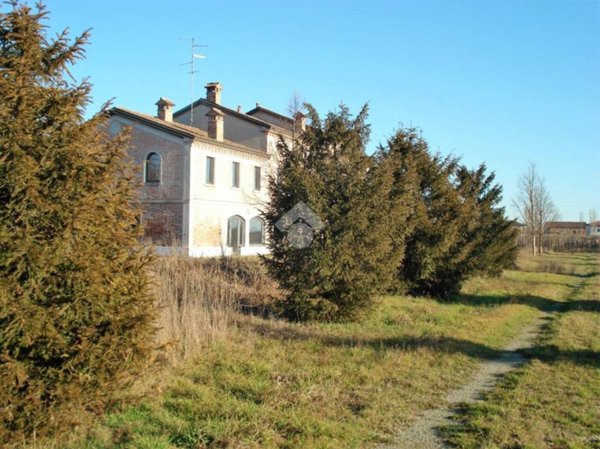 casa indipendente in vendita a Carpi in zona San Marino