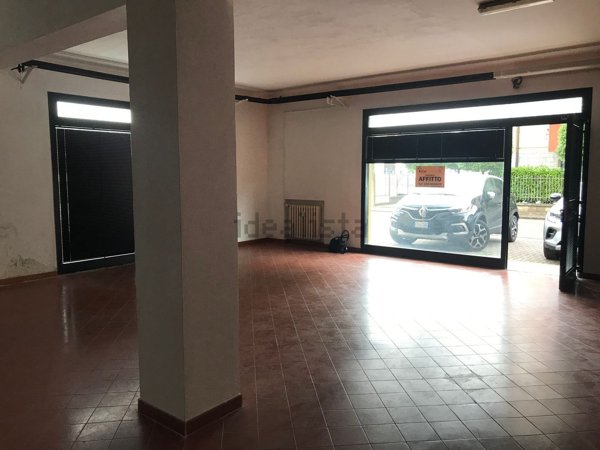 negozio in vendita a Carpi