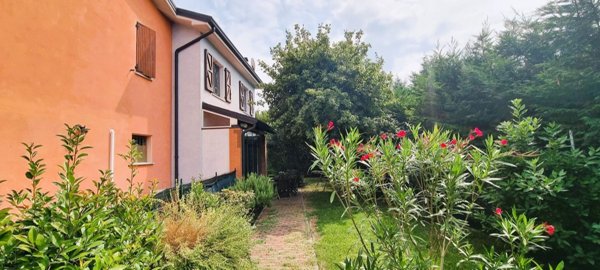 casa indipendente in vendita a Carpi in zona Fossoli