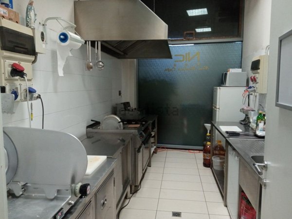 negozio in vendita a Carpi