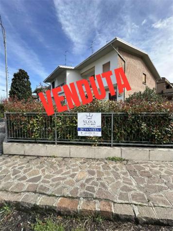 casa indipendente in vendita a Carpi