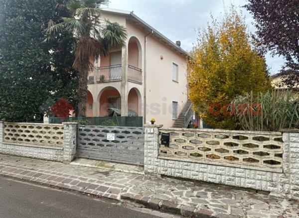casa indipendente in vendita a Carpi in zona Budrione