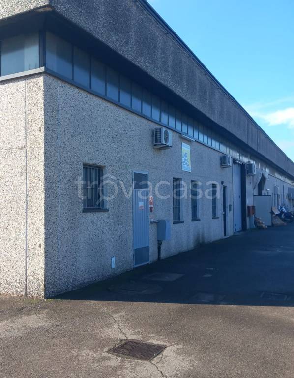 locale commerciale in vendita a Carpi