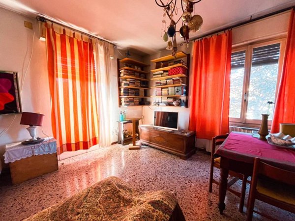 appartamento in vendita a Carpi in zona Cortile