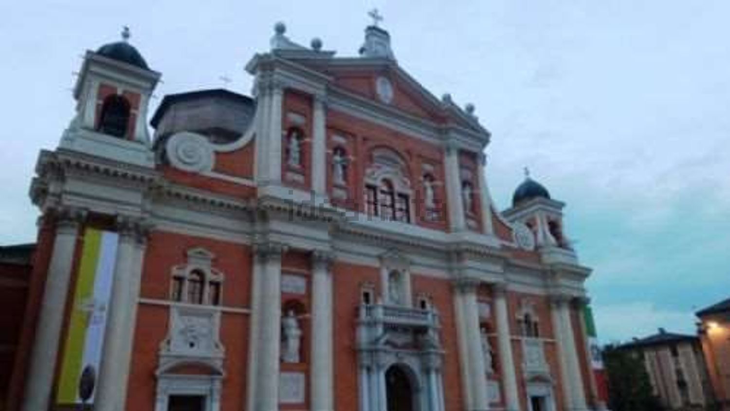 negozio in vendita a Carpi