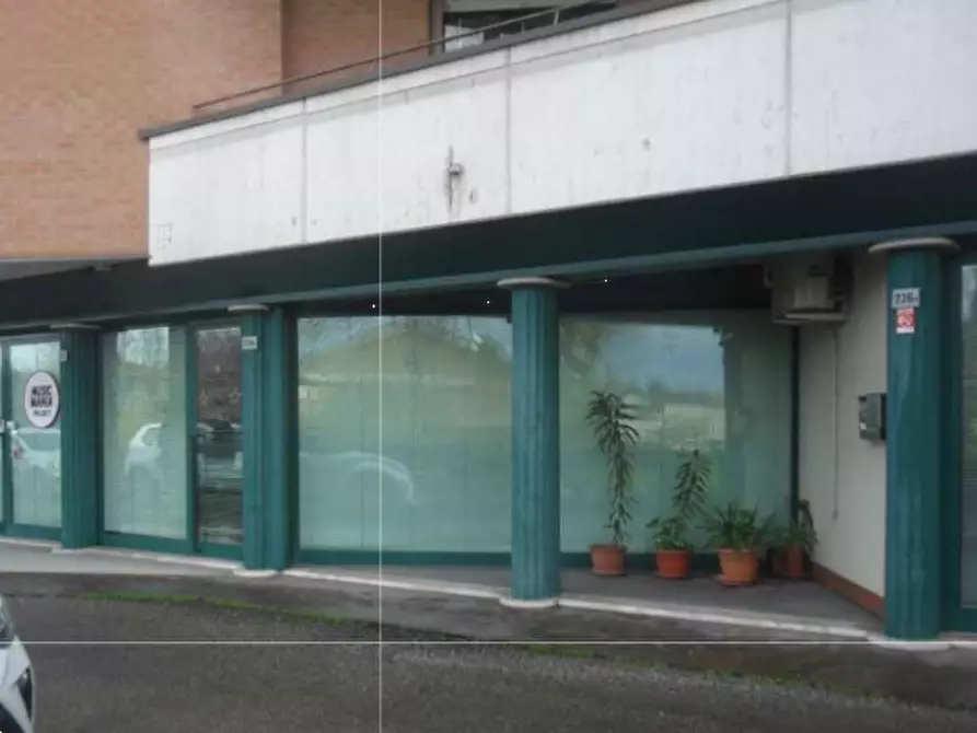 negozio in vendita a Carpi