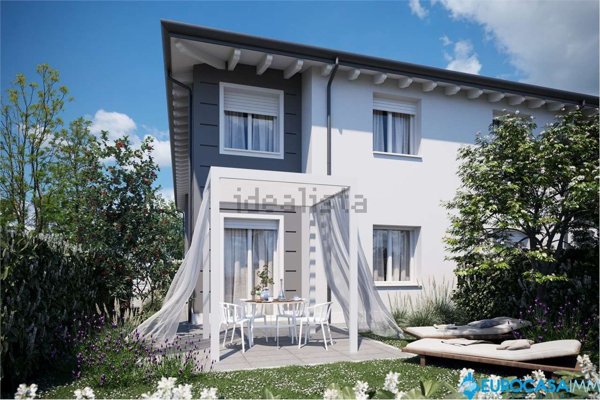 casa indipendente in vendita a Carpi