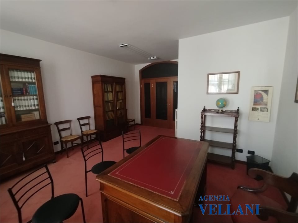 ufficio in vendita a Carpi in zona Centro Storico