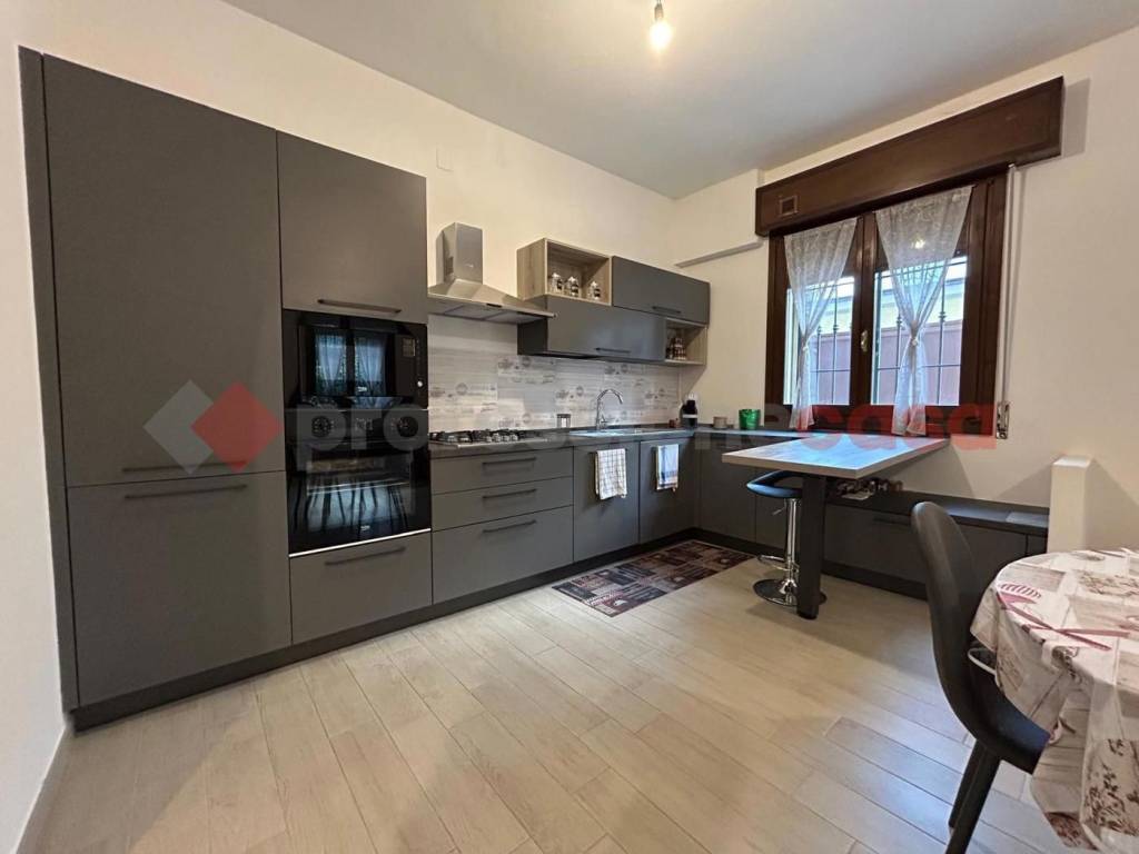 casa indipendente in vendita a Carpi in zona Quartirolo