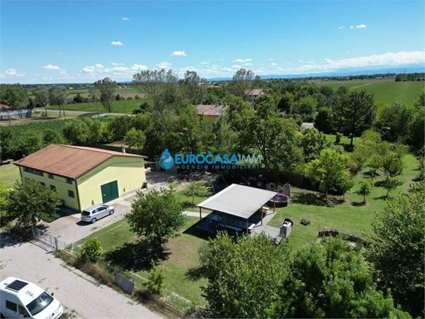 casa indipendente in vendita a Carpi in zona Fossoli