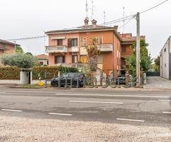 casa indipendente in vendita a Carpi in zona Cibeno Pile