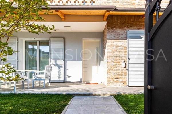 casa indipendente in vendita a Carpi