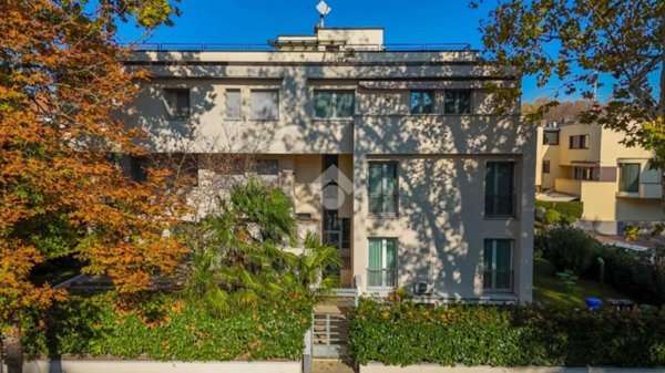 casa indipendente in vendita a Carpi