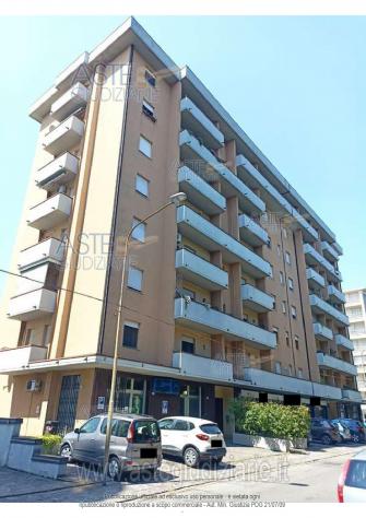 negozio in vendita a Carpi