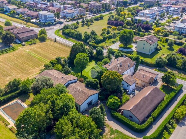 casa indipendente in vendita a Carpi