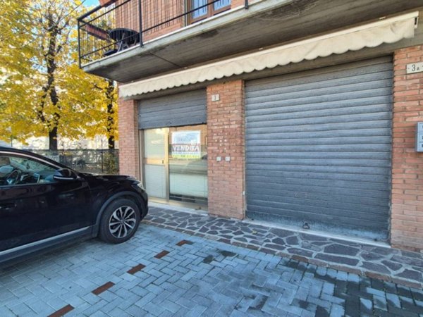 negozio in vendita a Carpi in zona Quartirolo