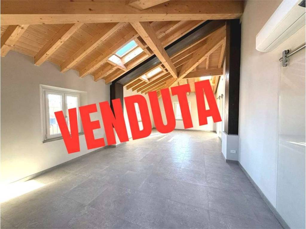 appartamento in vendita a Carpi in zona Centro Storico