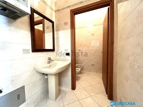 ufficio in vendita a Carpi in zona Quartirolo