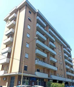 negozio in vendita a Carpi