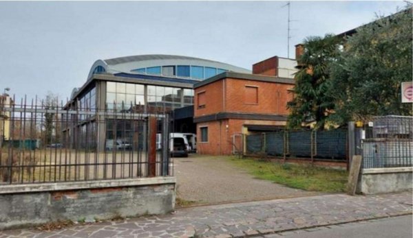 negozio in vendita a Carpi