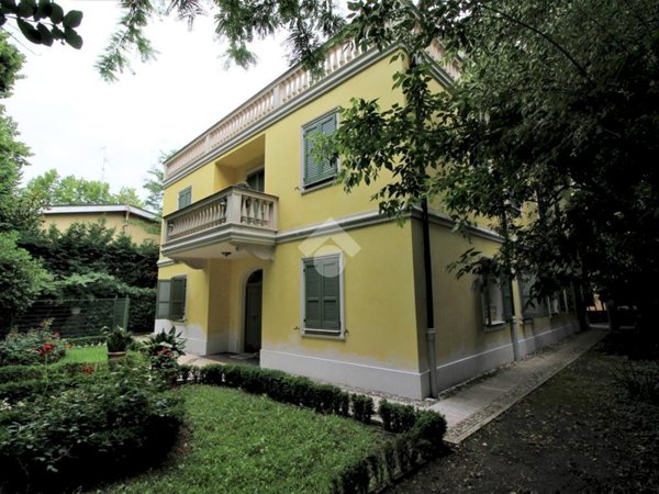 casa indipendente in vendita a Carpi
