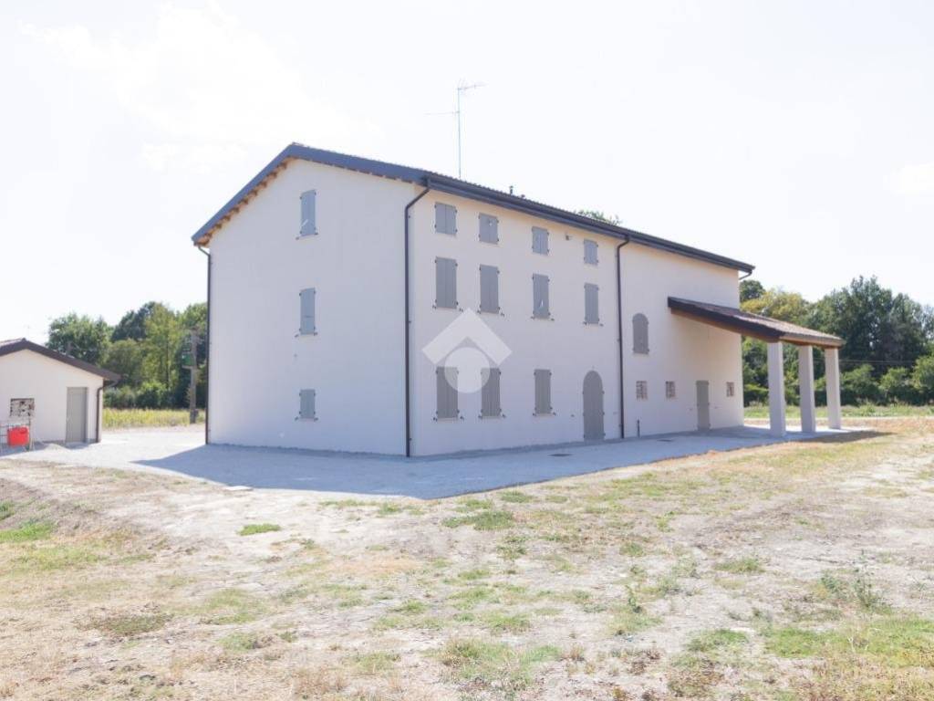 casa indipendente in vendita a Carpi in zona Quartirolo