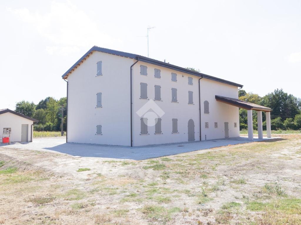 casa indipendente in vendita a Carpi