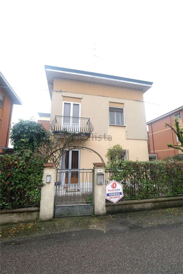 casa indipendente in vendita a Carpi