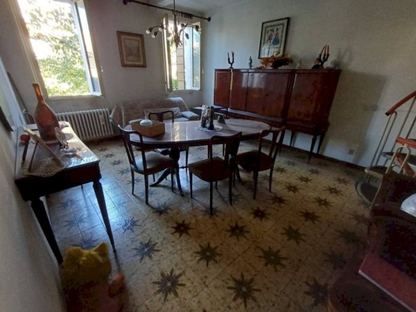 casa indipendente in vendita a Carpi