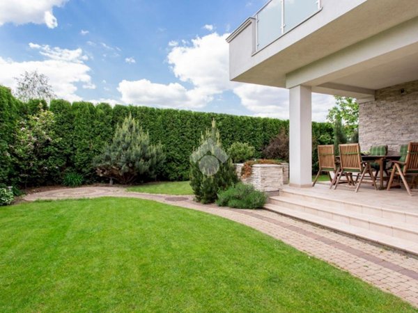 casa indipendente in vendita a Carpi