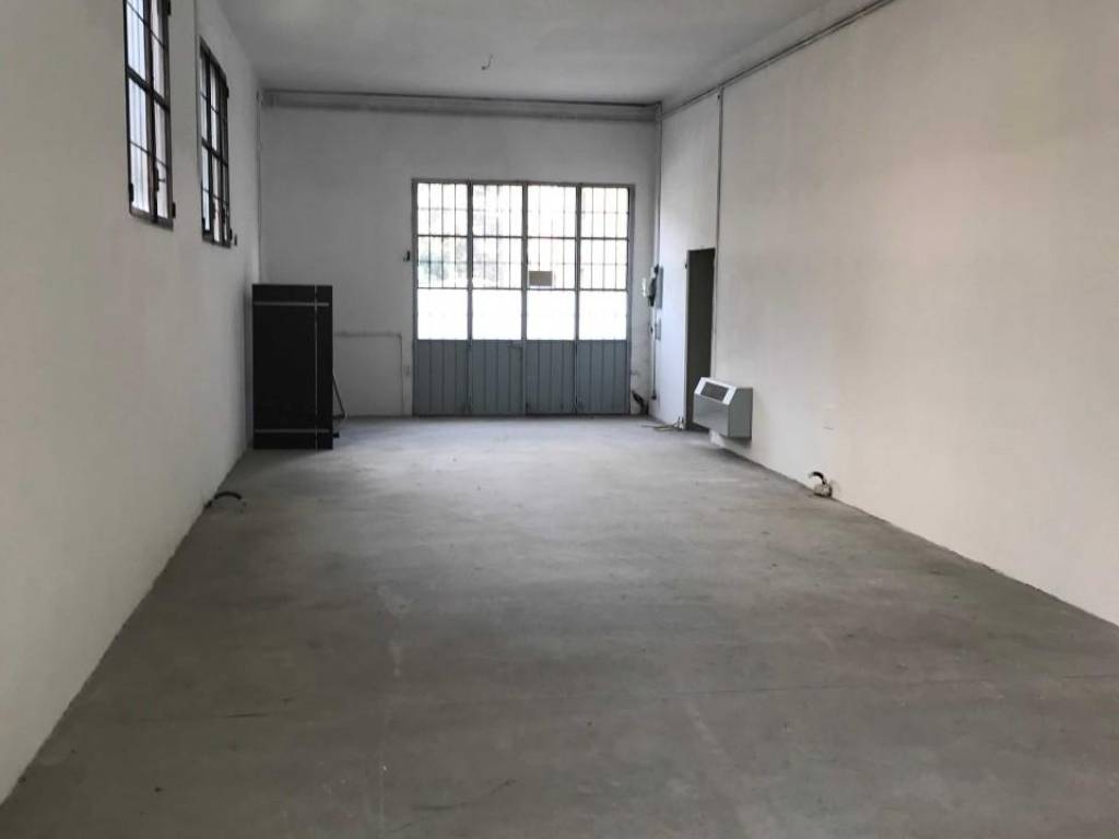 negozio in vendita a Carpi in zona Centro Storico