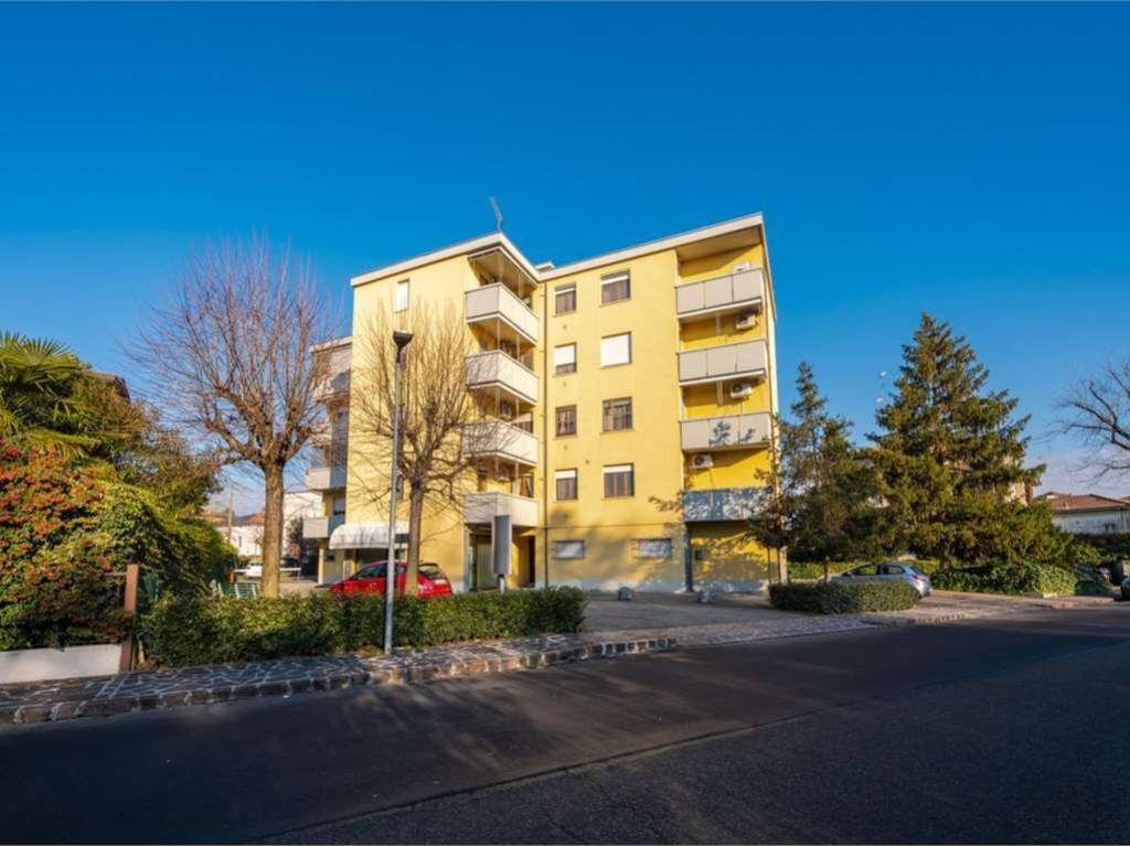 appartamento in vendita a Carpi in zona Quartirolo