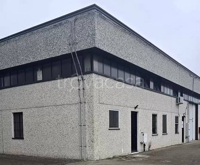 locale commerciale in vendita a Carpi