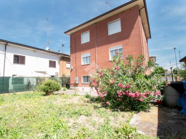 casa indipendente in vendita a Carpi