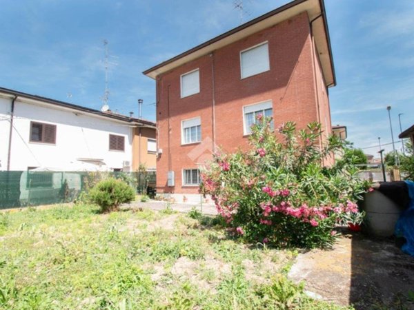 casa indipendente in vendita a Carpi