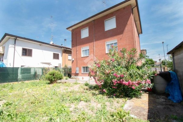 casa indipendente in vendita a Carpi