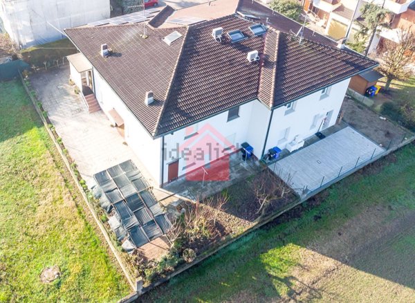 casa indipendente in vendita a Carpi in zona San Marino