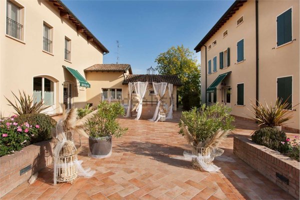 casa indipendente in vendita a Carpi in zona Cortile