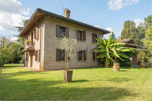 casa indipendente in vendita a Carpi