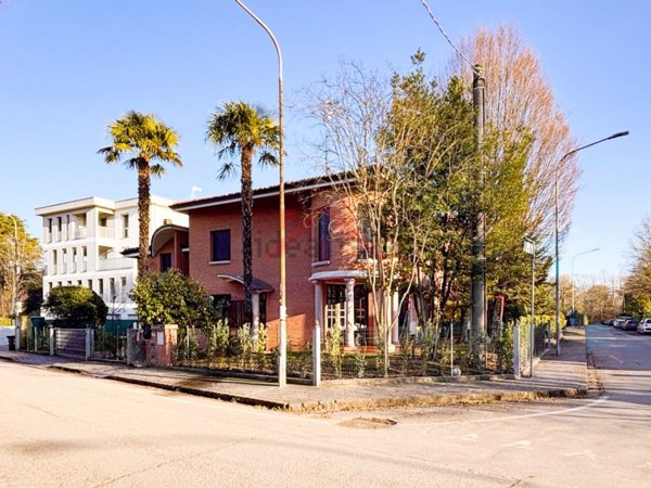 casa indipendente in vendita a Carpi in zona Santa Croce