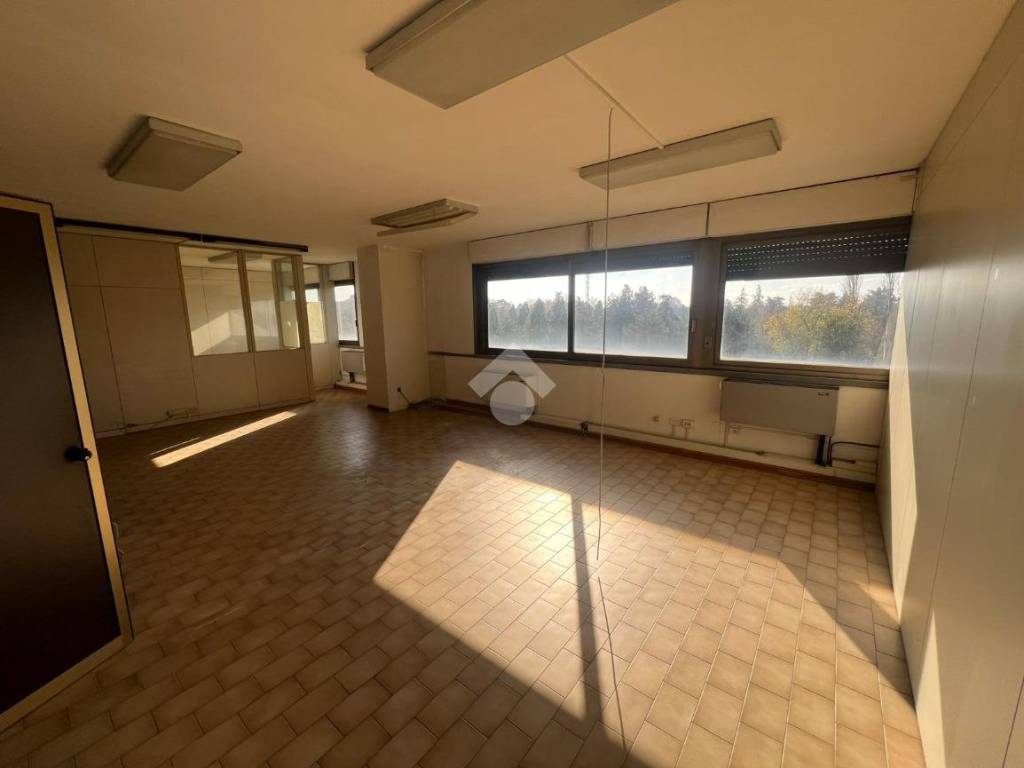 ufficio in vendita a Carpi in zona Fossoli