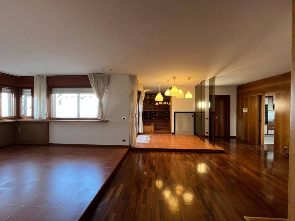 appartamento in vendita a Carpi in zona Centro Storico