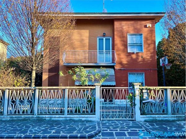 casa indipendente in vendita a Carpi in zona Quartirolo