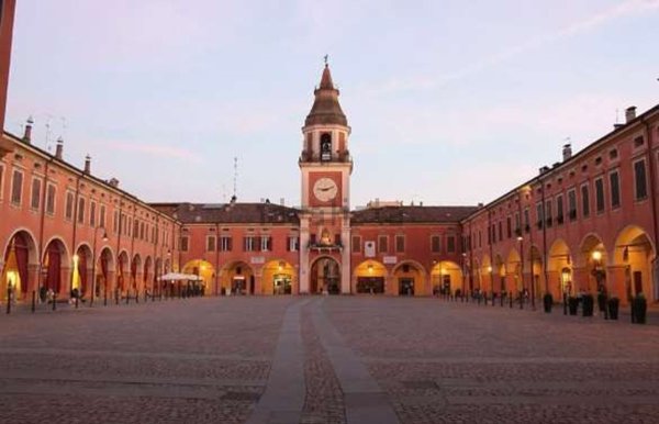 casa indipendente in vendita a Carpi